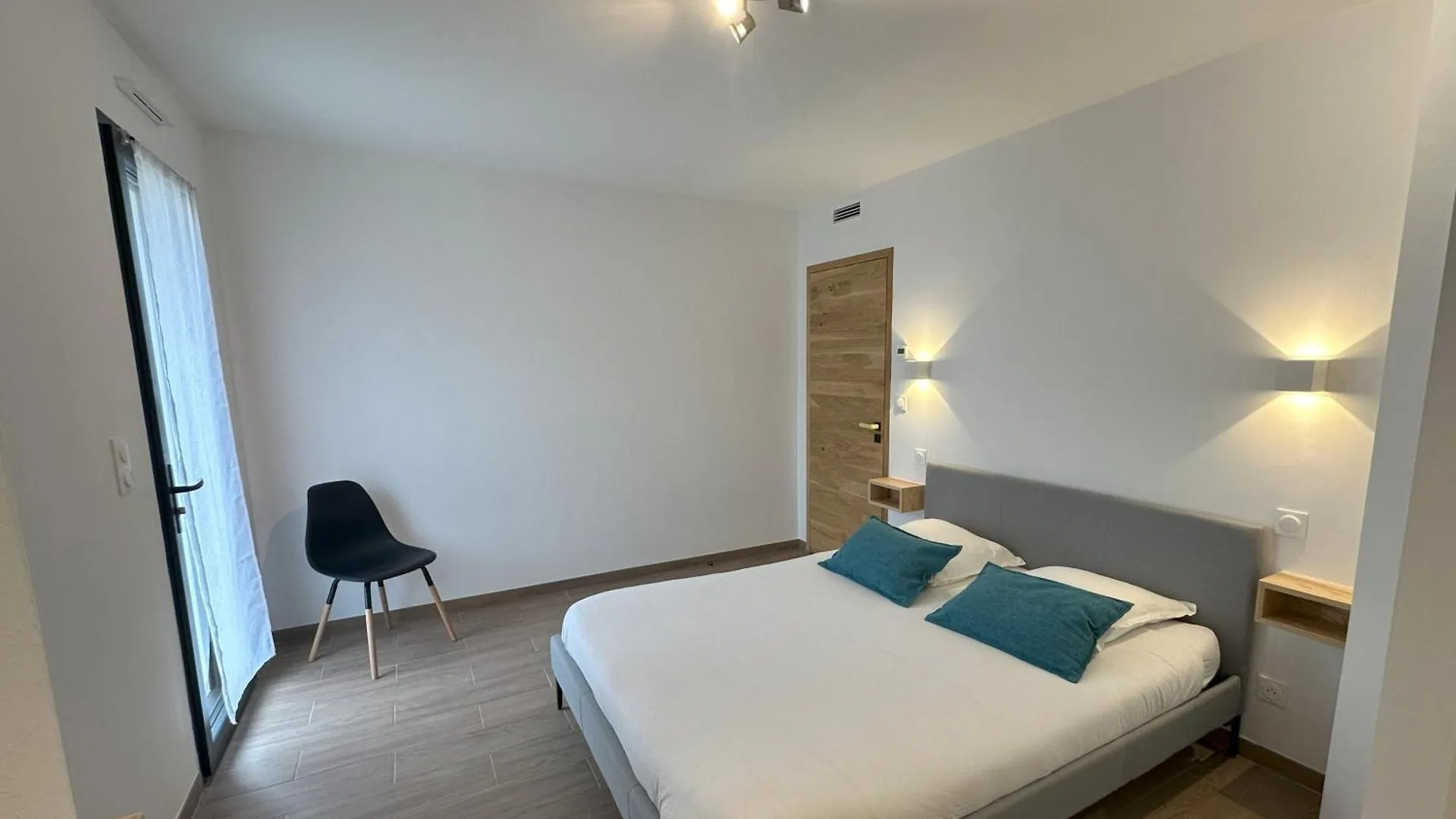 Villa Dyane Salavas 0*,